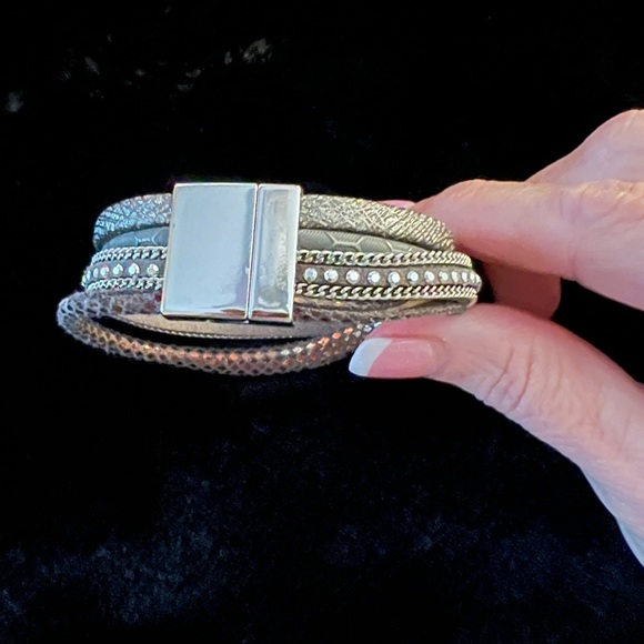 Multi Layer Leather Bracelet for Women Boho Rhinestone Wristband Bangles - Picture 2 of 6